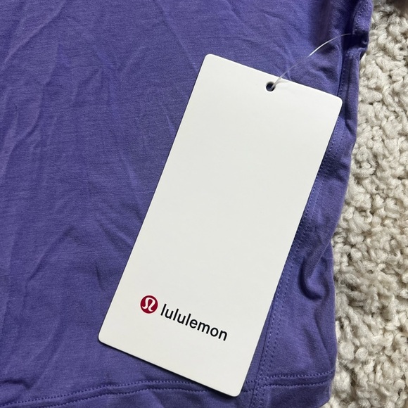LULULEMON SHOULDER CUT OUT YOGA 
T SHIRT SIZE 4 NWT - Picture 2 of 9